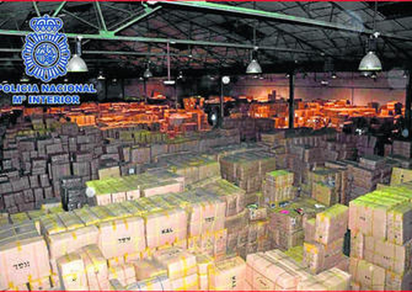 Imagen de la mercancía adquirida por los chinos en una nave en Madrid.