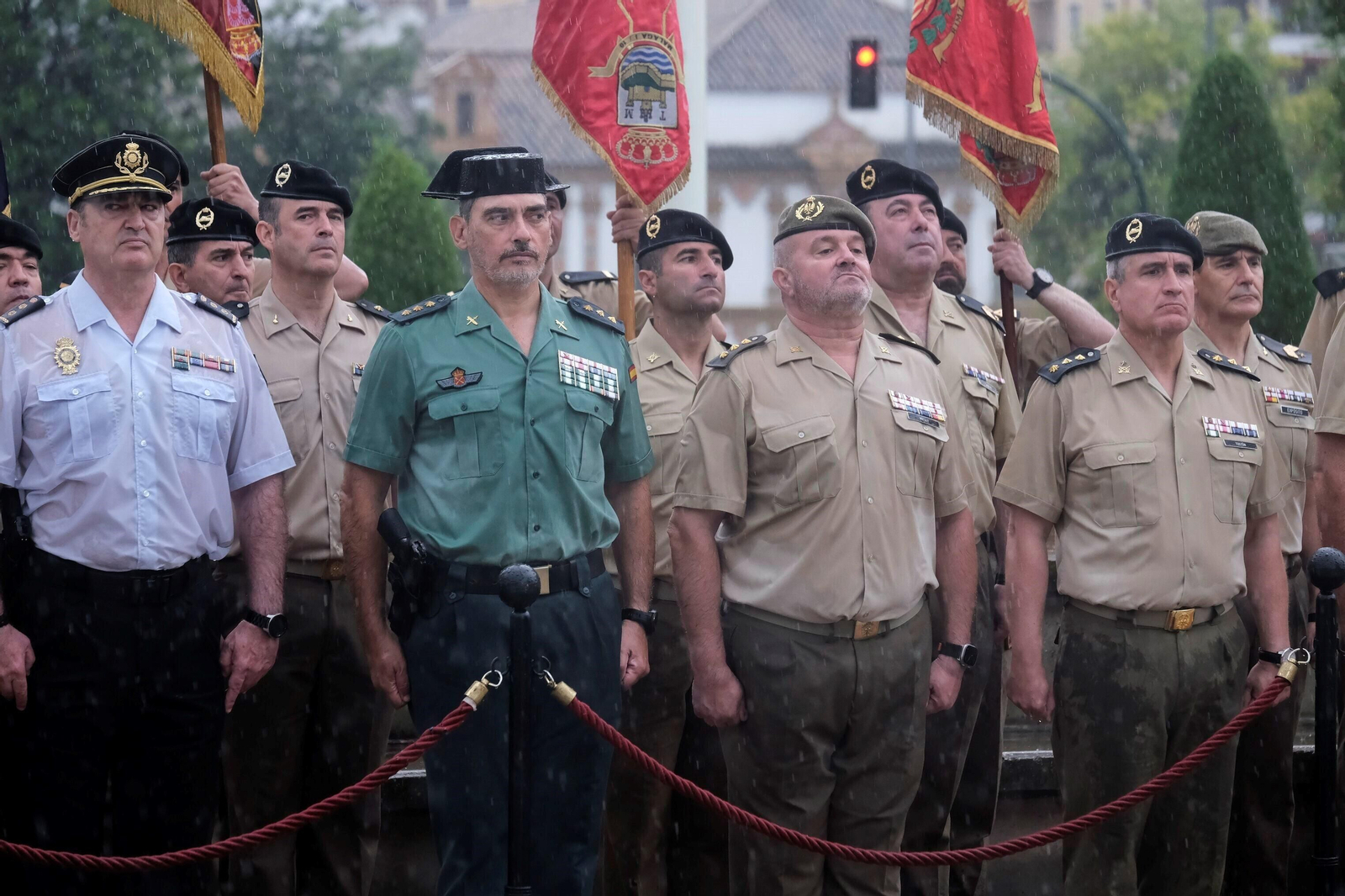 El izado de la bandera de España en Córdoba, en imágenes
