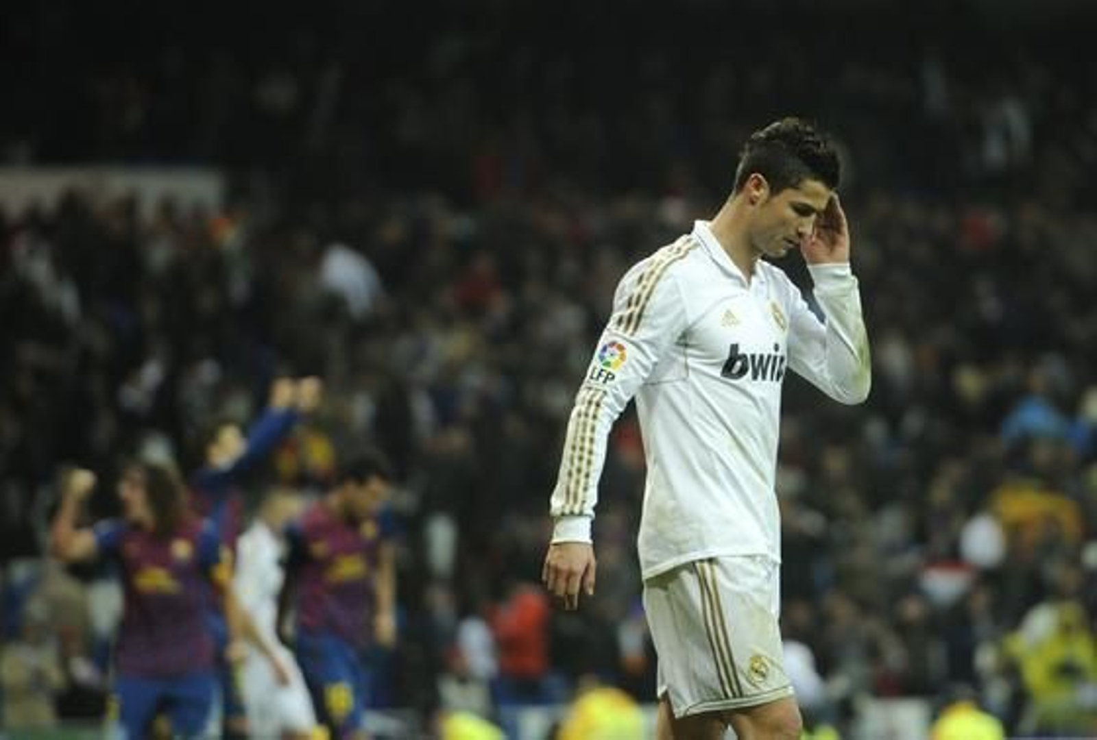 El Barcelona vence al Real Madrid a domicilio (1-3). / AFP