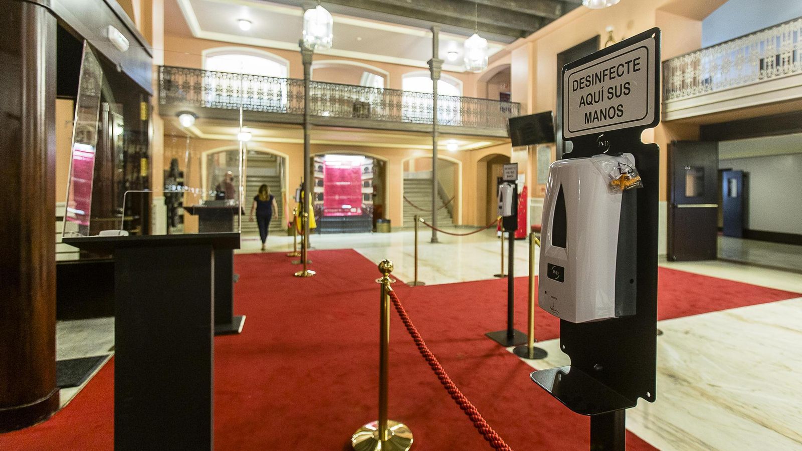 El hall del Gran Teatro Falla.