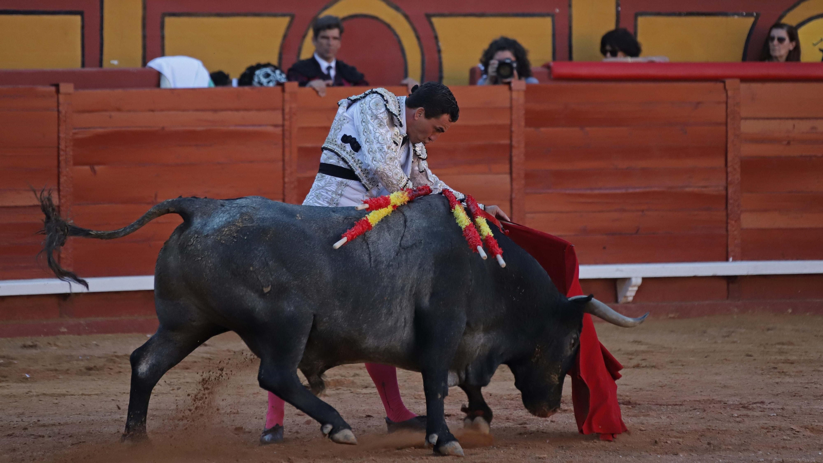 Fotos de la corrida del sábado de la Feria Taurina de Algeciras: Ferrera, Chacón y López Simón
