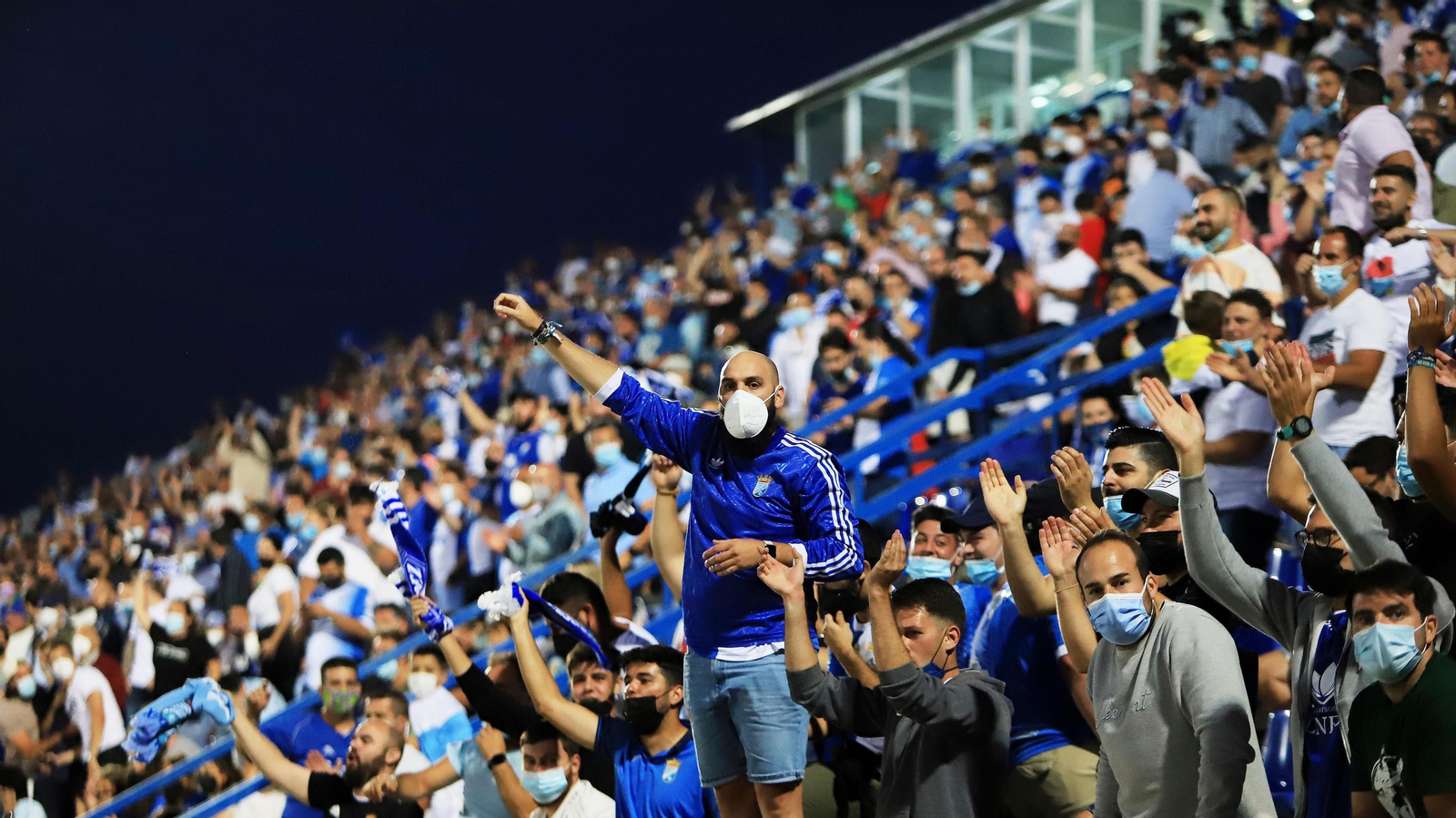 Imágenes de la semifinal por el ascenso entre el  Xerez CD - Puente Genil