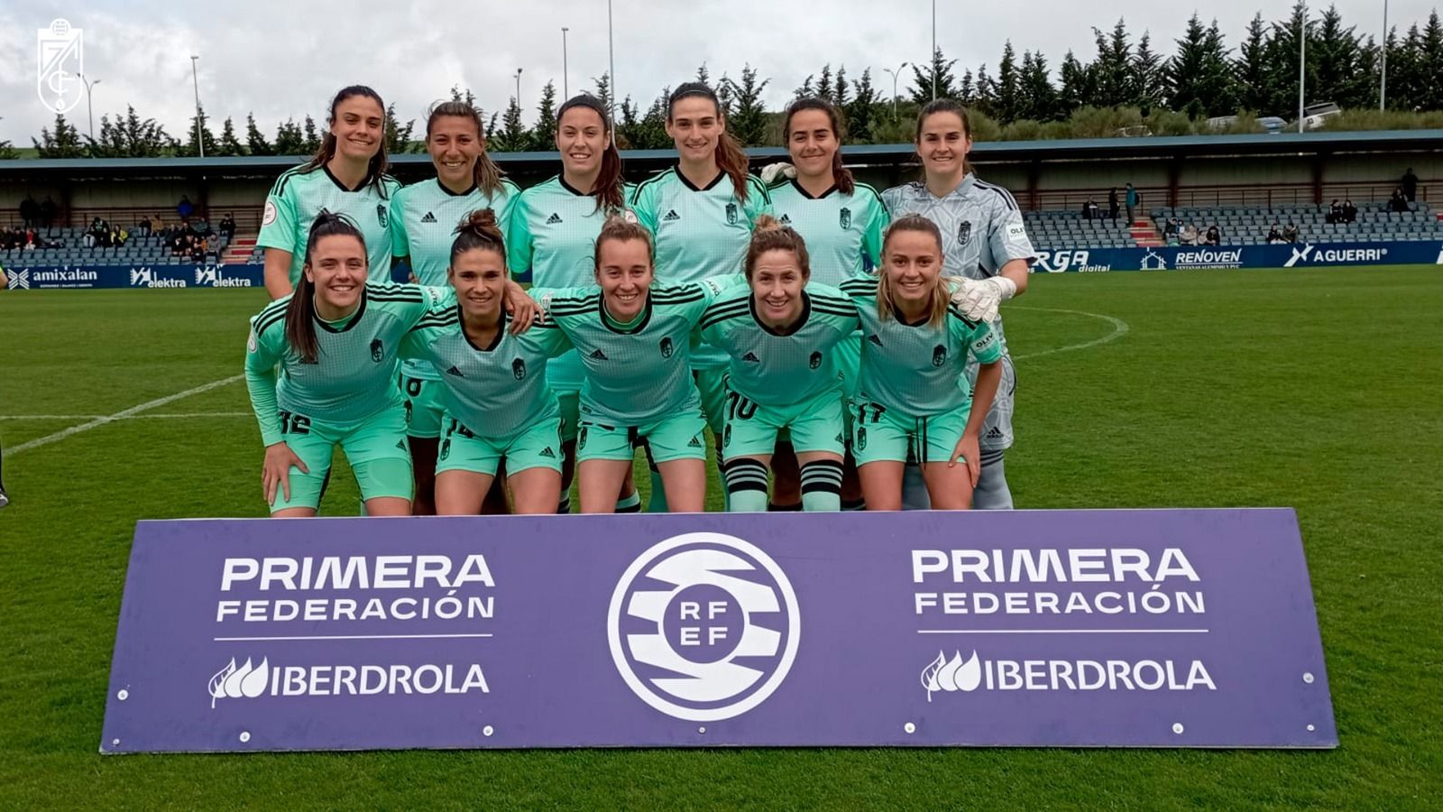 Este fue el once inicial que puso en liza Roger Lamesa en Pamplona.