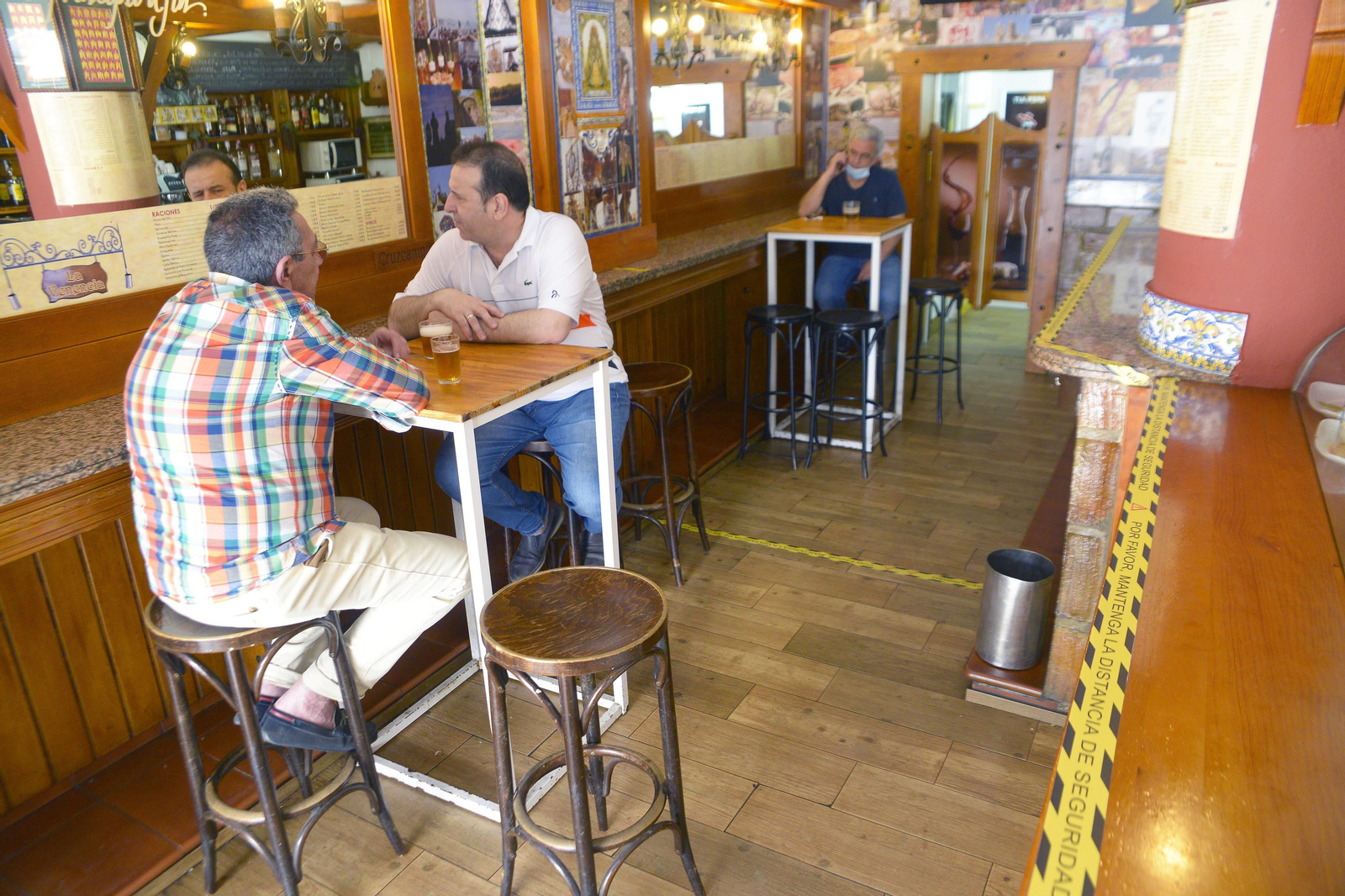 Fotos de bares y restaurantes de Algeciras al comienzo de la fase 2