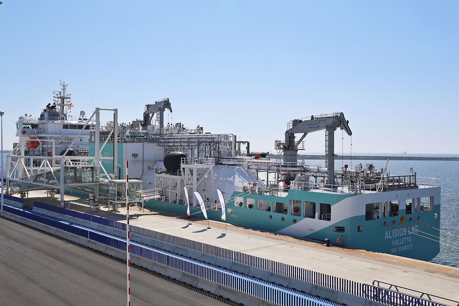 Las fotografías de la presentación del barco de bunkering de GNL y BioGNL 'Alisios LNG', de la filial de Enagás