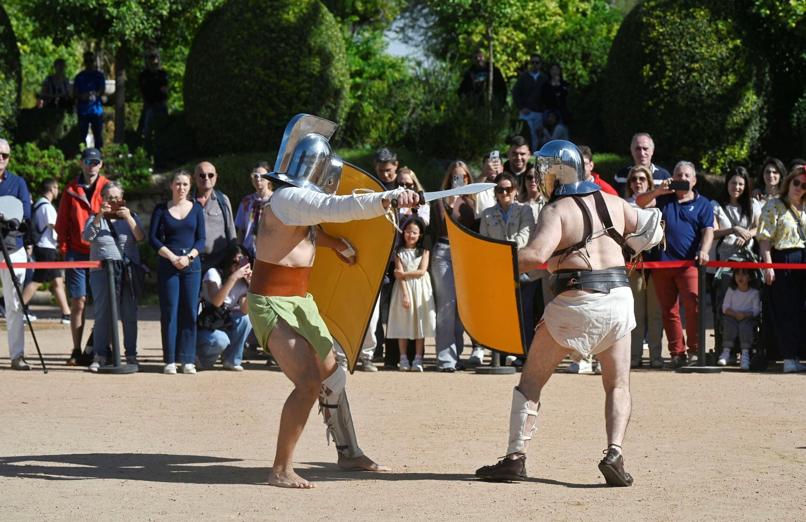 Las fotos de la recreación histórica 'Sangre y arena' en las Jornadas de Cultura Funeraria en Córdoba