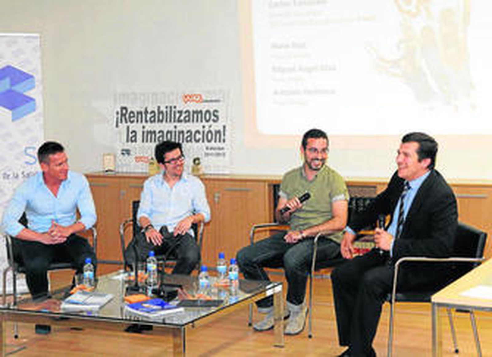 Varios participantes del proyecto Yuzz de Granada, esta semana en un acto en el Parque Tecnológico de la Salud.