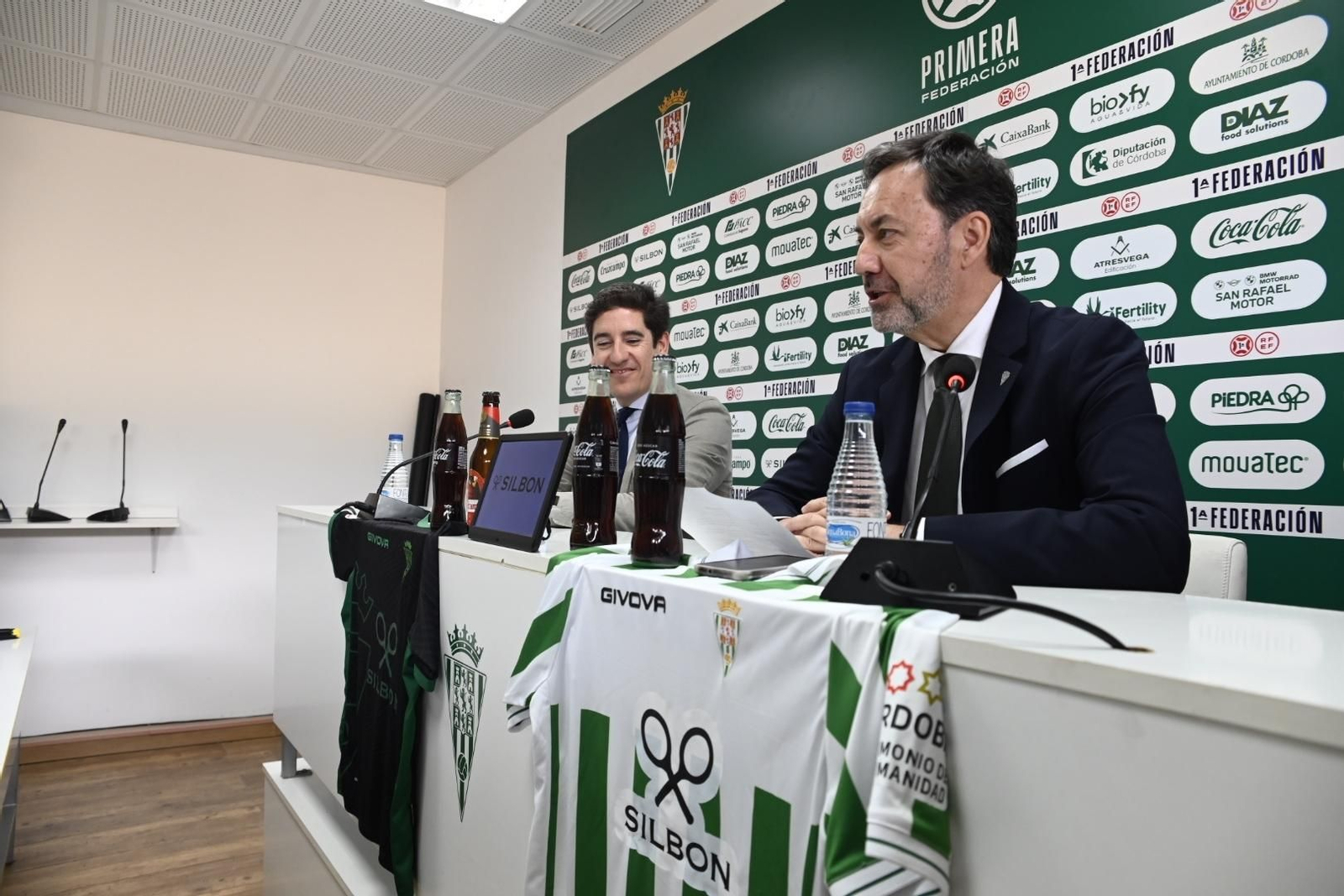 Las imágenes de la presentación del acuerdo entre el Córdoba CF y Silbon