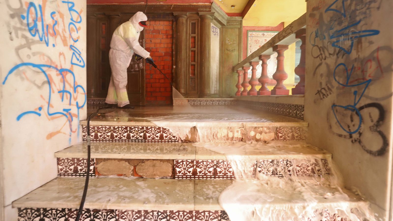 Desalojo del edificio La Escalinata