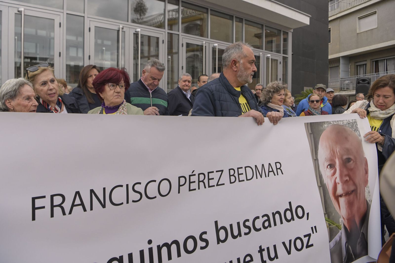 Fotos: Así ha sido la marcha por el mayor desaparecido en la costa de Granada
