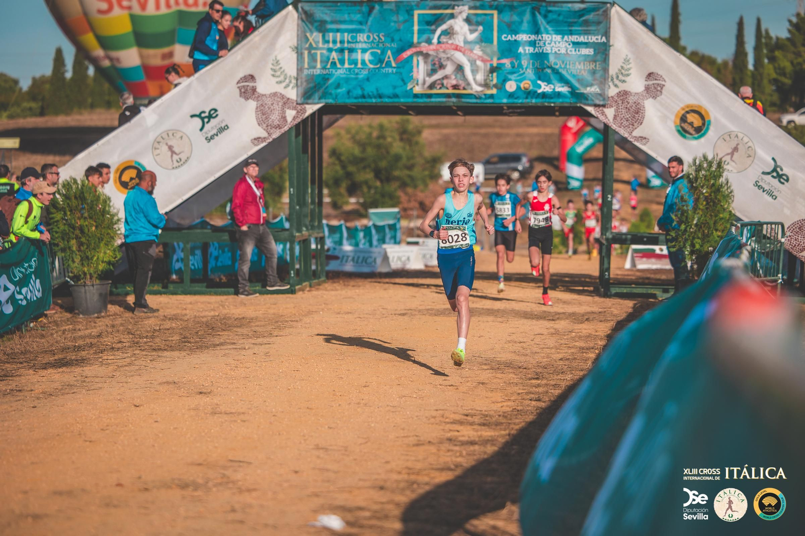 Búscate en las fotos del Cross de Itálica 2025 | 7