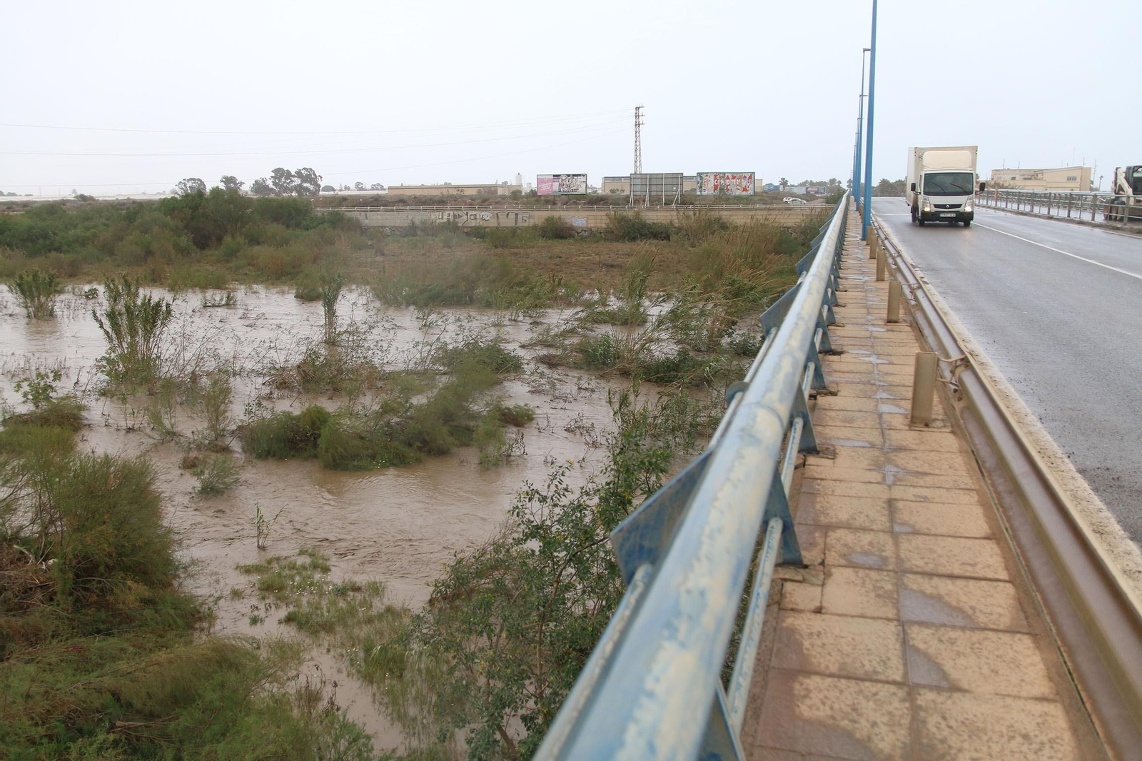 Fotogalería de la lluvia en Almería.