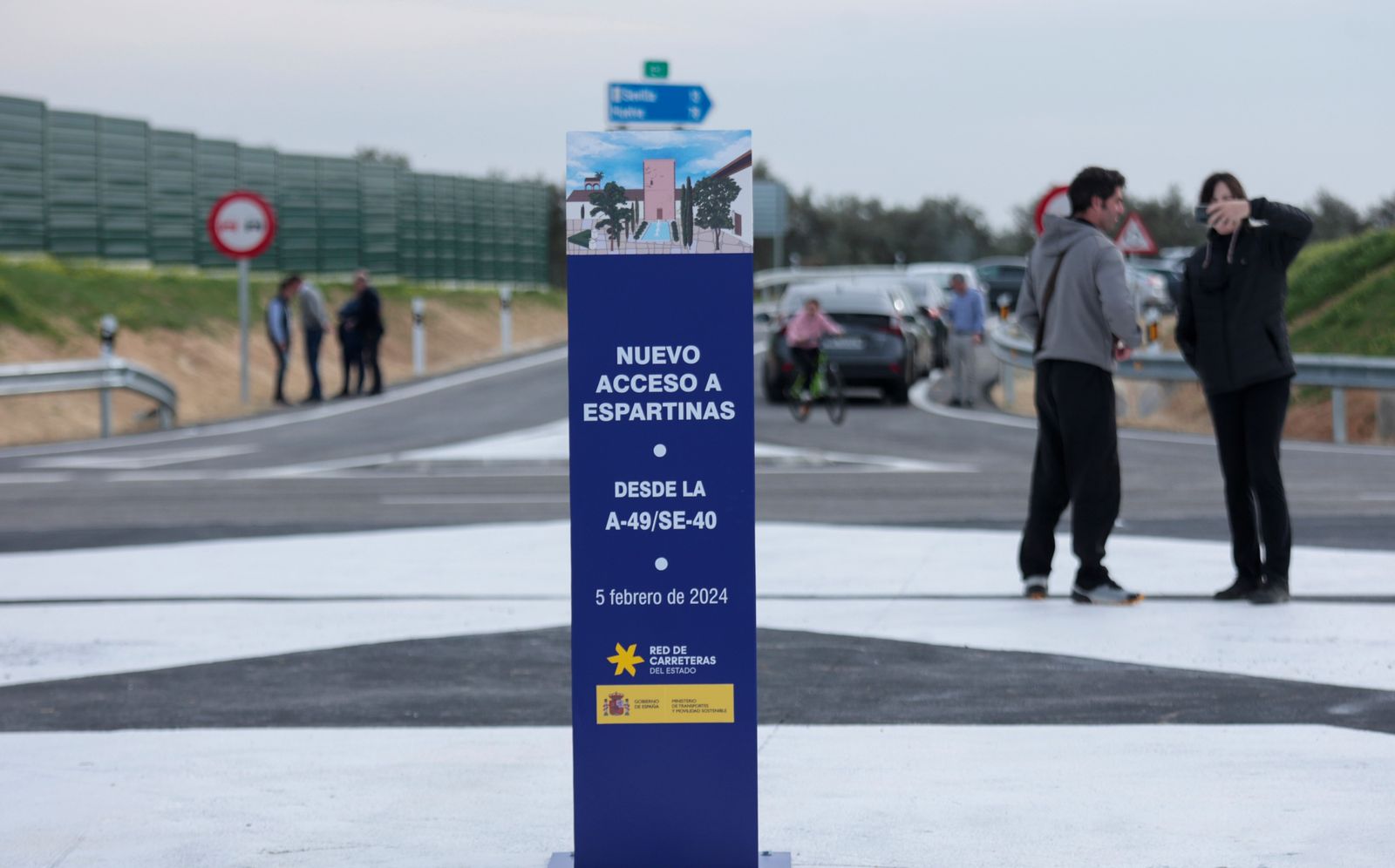 Inauguración de la histórica conexión de Espartinas con la A-49 y la SE-40