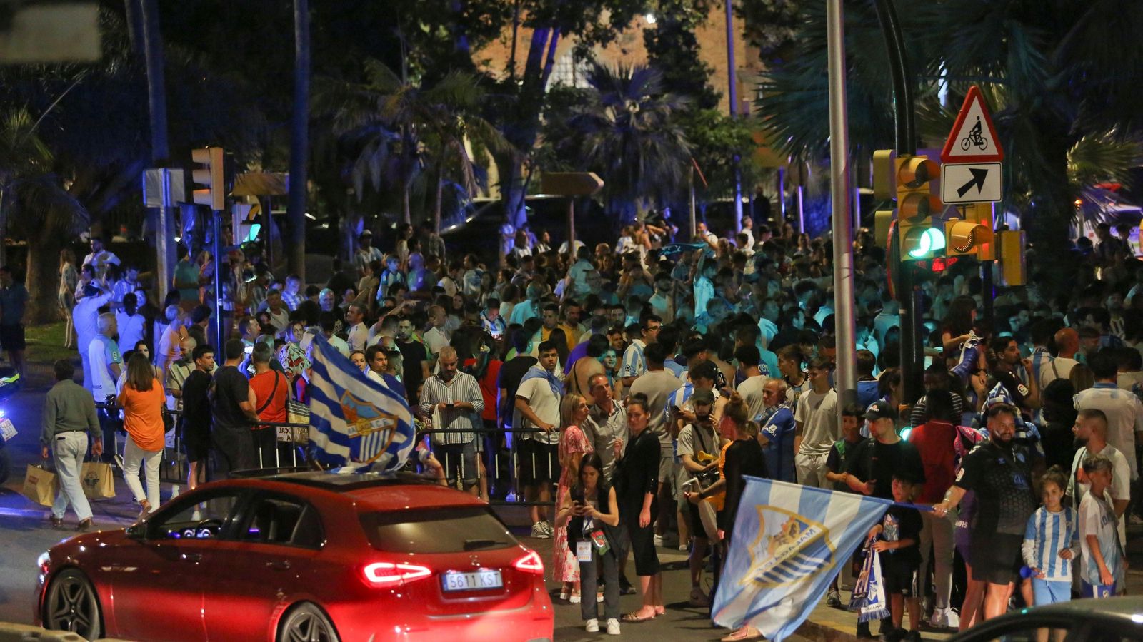 La madrugada interminable con la que Málaga celebró el ascenso
