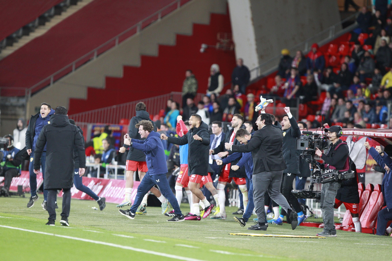Imágenes de la victoria de la U.D. Almería ante el F.C. Barcelona