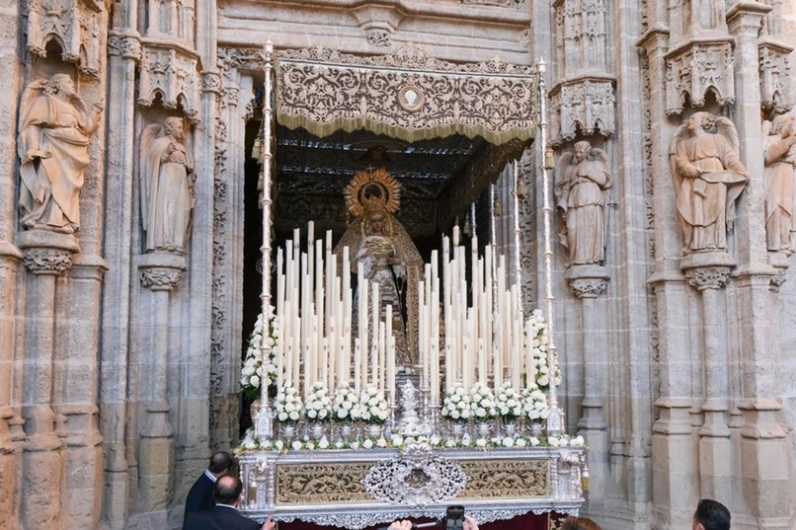 La Virgen del Socorro saliendo de la Catedral el pasado 21 de diciembre
