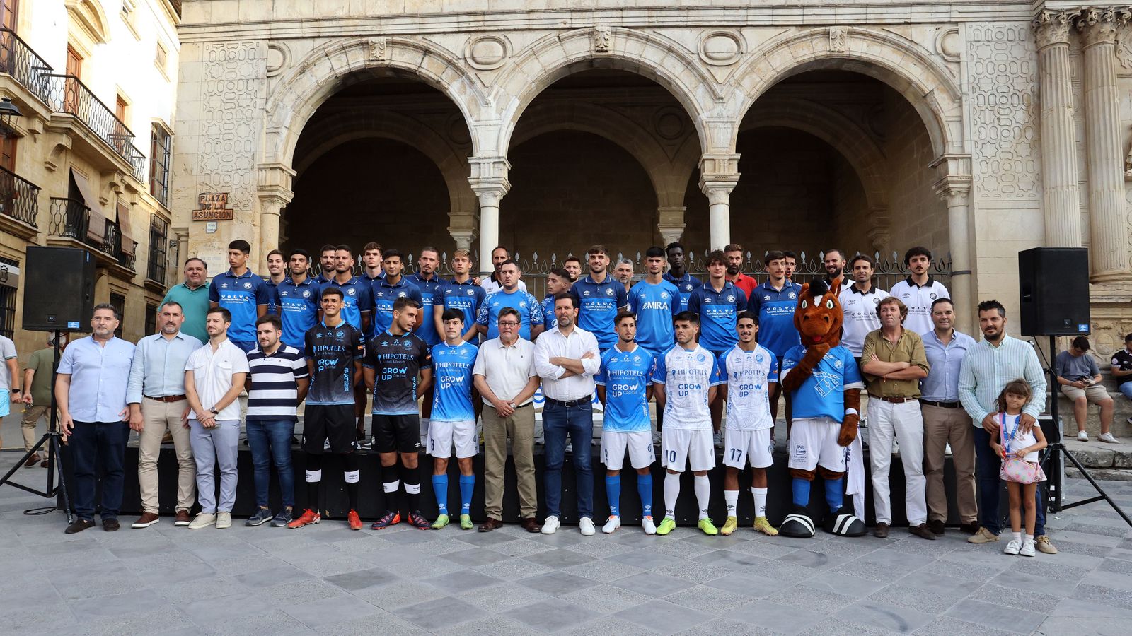 Presentación nuevas equipaciones del Xerez DFC 23-24
