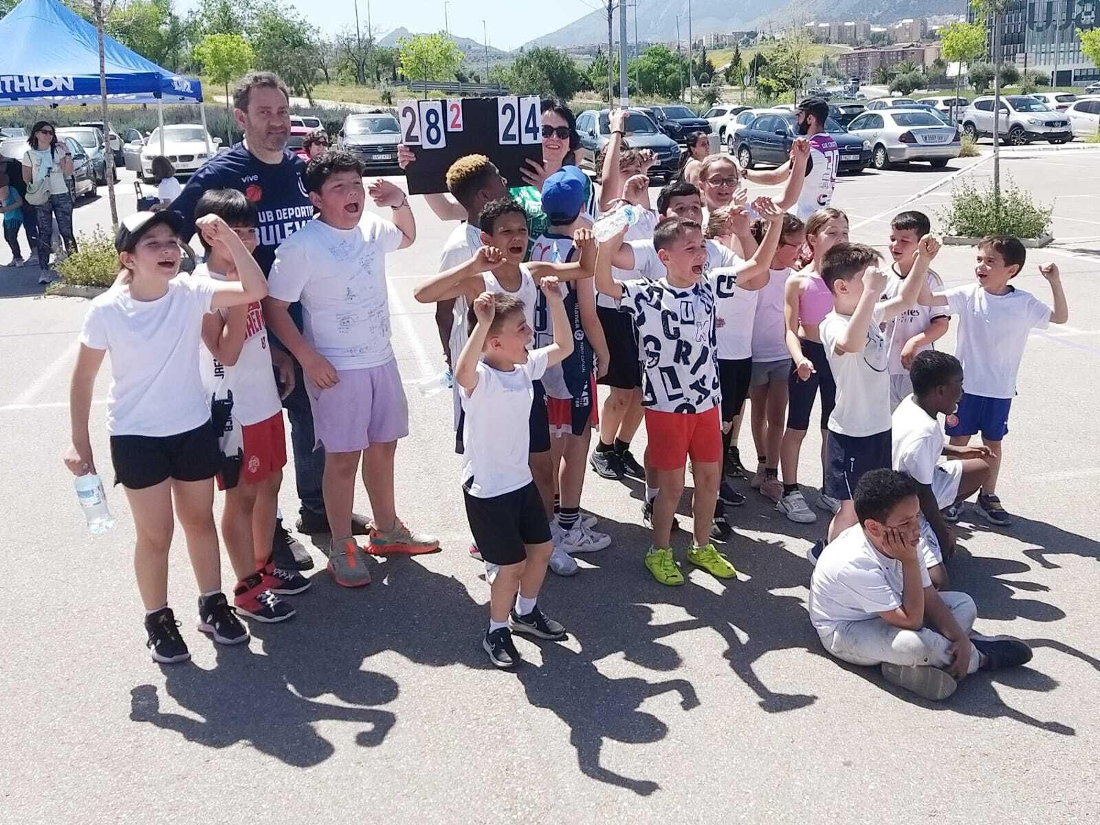 En imágenes: basket solidario de la mano del CD Bulevar en favor de ALES
