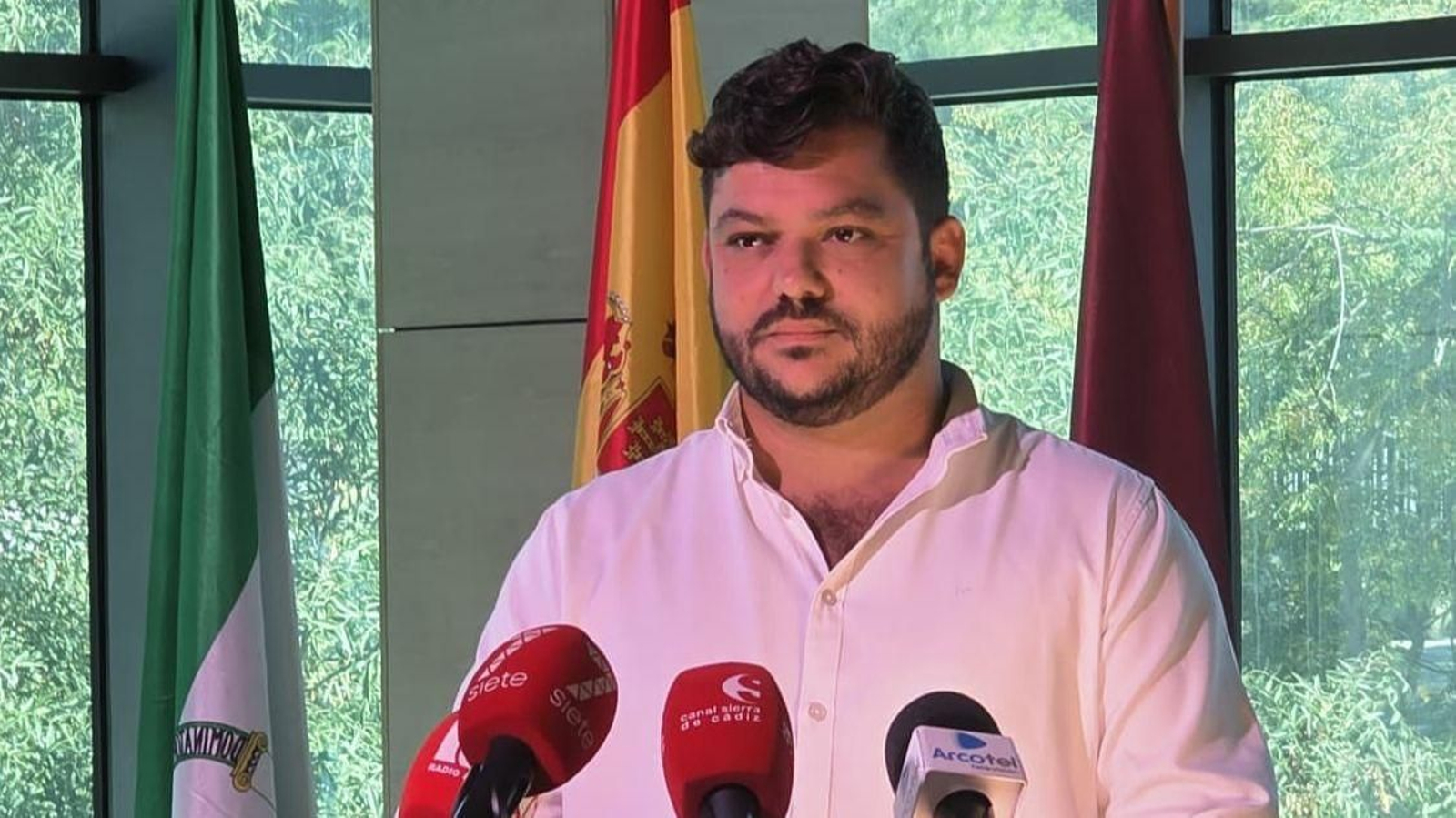 El alcalde de Arcos, Miguel Rodríguez, en una comparecencia. El alcalde de Arcos, Miguel Rodríguez, en una comparecencia.