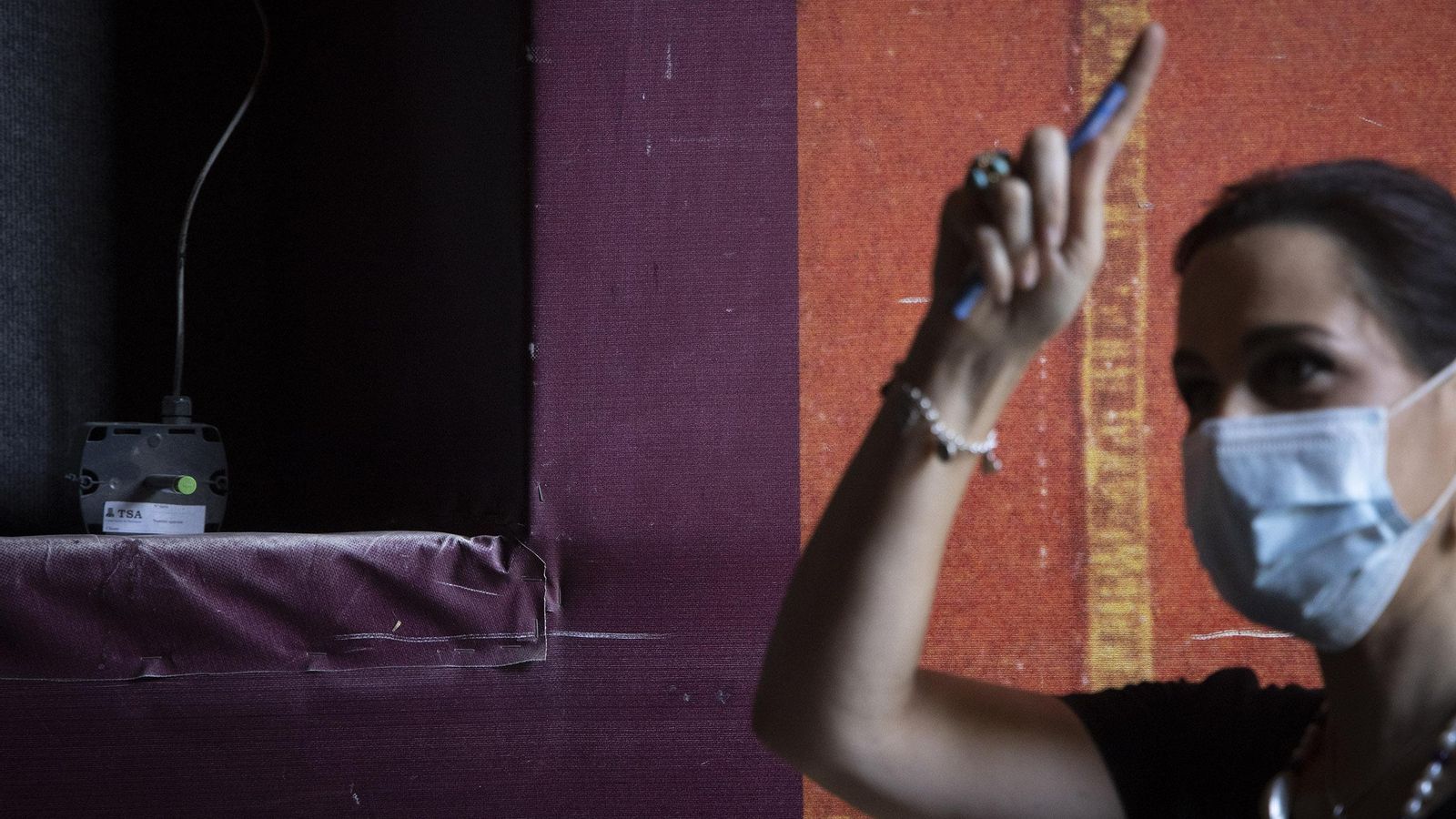 Sonda que mide la velocidad del aire en la zona trasera del Altar del Jubileo.