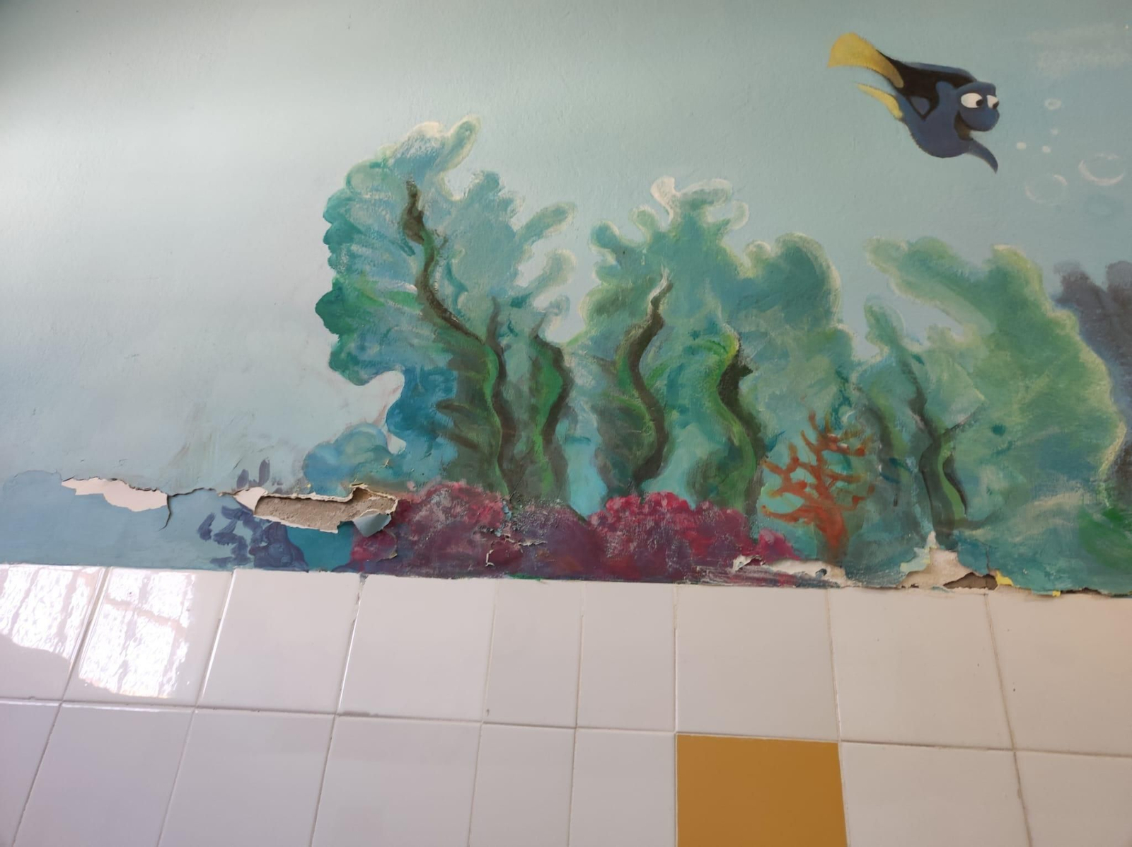 Quejas por el estado de los aseos del colegio Antonio Machado.