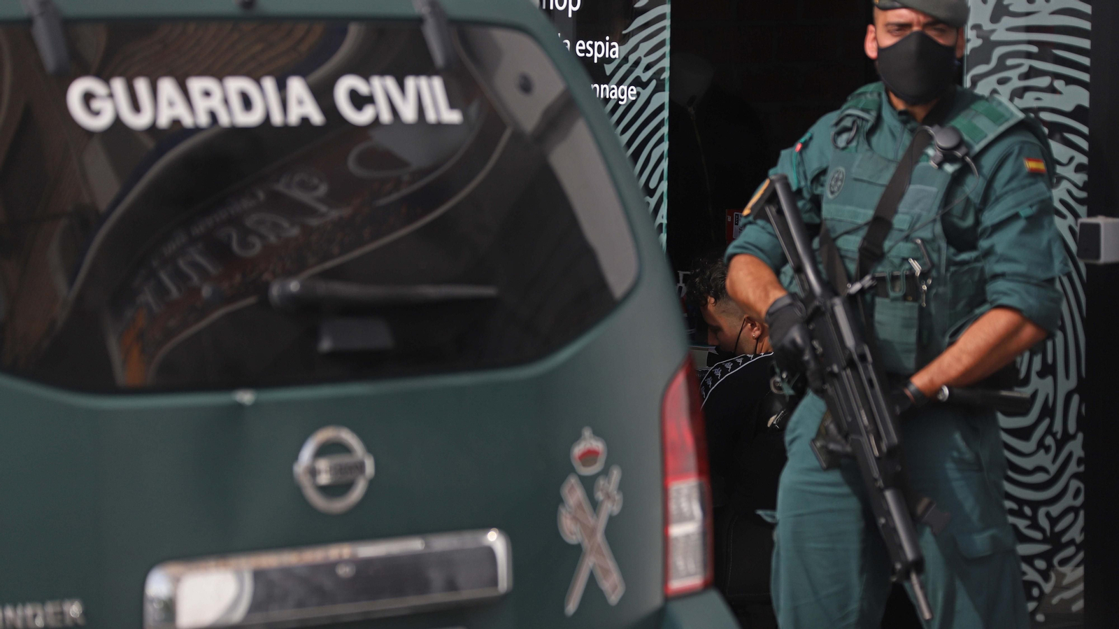 Fotos de los nuevos registros de la Guardia Civil en Algeciras Fotos de los nuevos registros de la Guardia Civil en Algeciras