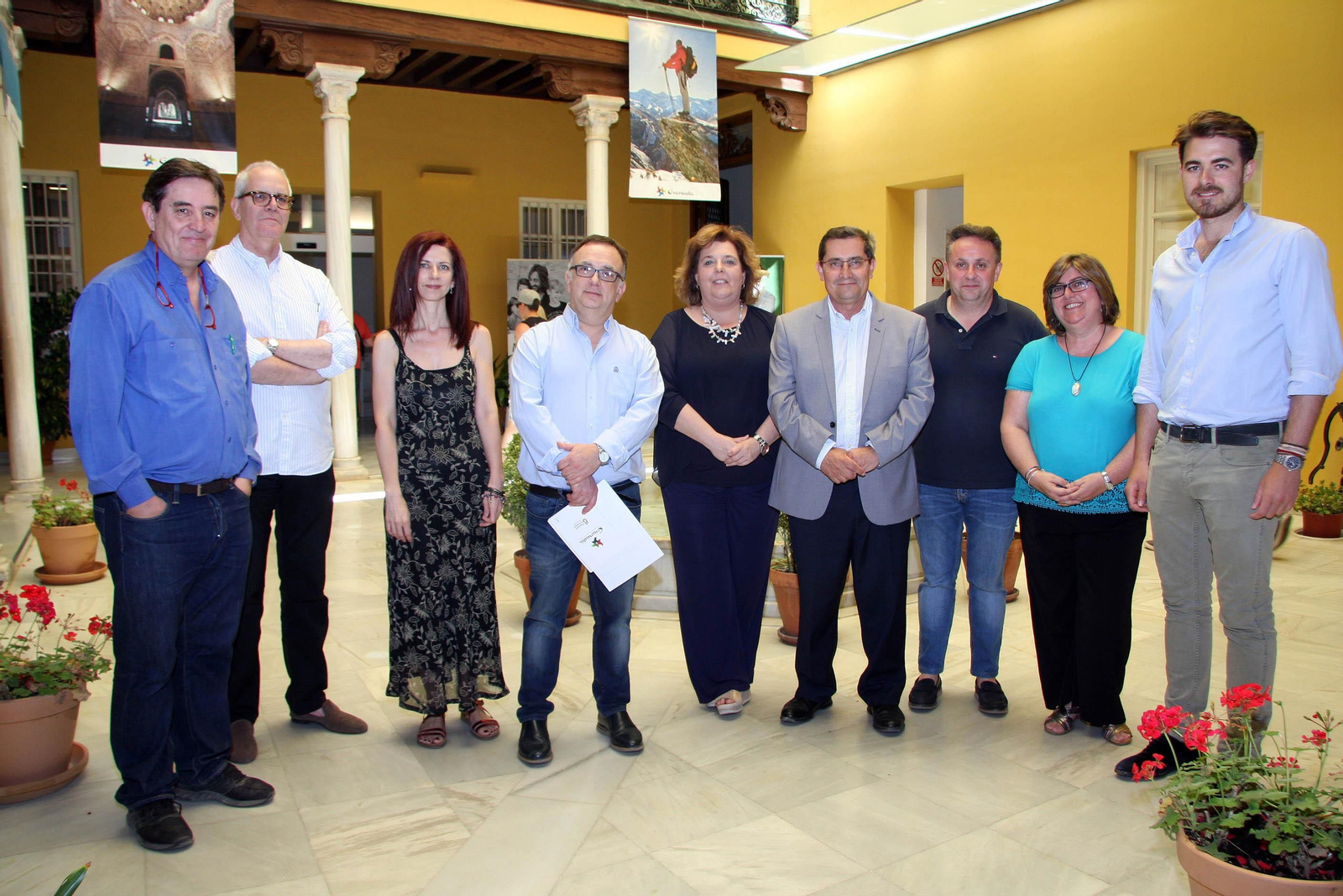 Los miembros fundacionales del Comité, ayer en el Patronato de Turismo.