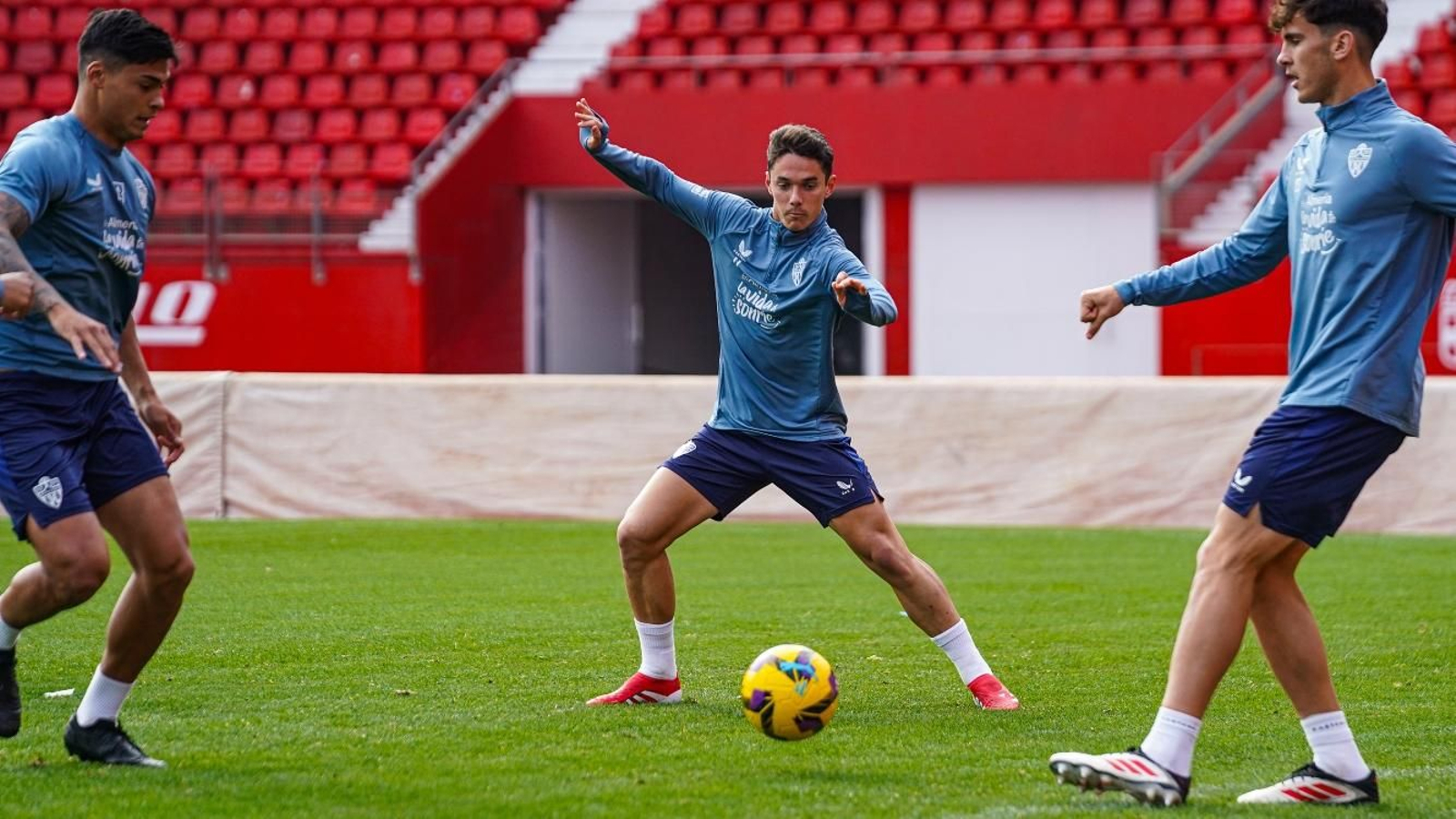 Sergio Arribas, en la última sesión de entrenamiento del equipo indálico.