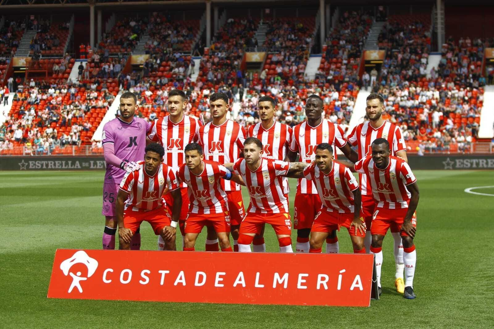 Once de la UDA presentado por Mel ante el Villarreal