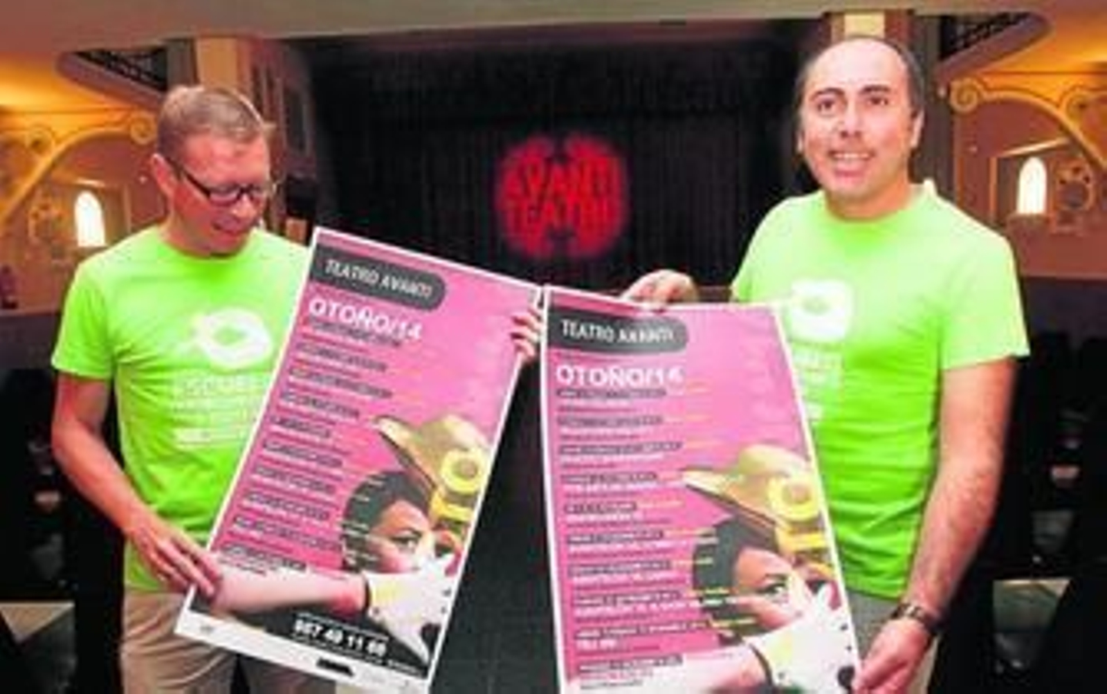 Julián Molina y Paco Santofimia, responsables de Teatro Avanti, durante la presentación de la programación.