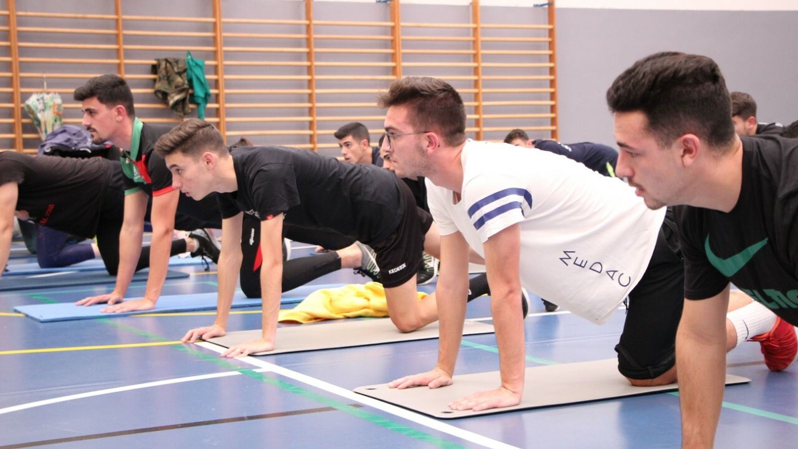 Alumnos de MEDAC en una práctica de clase
