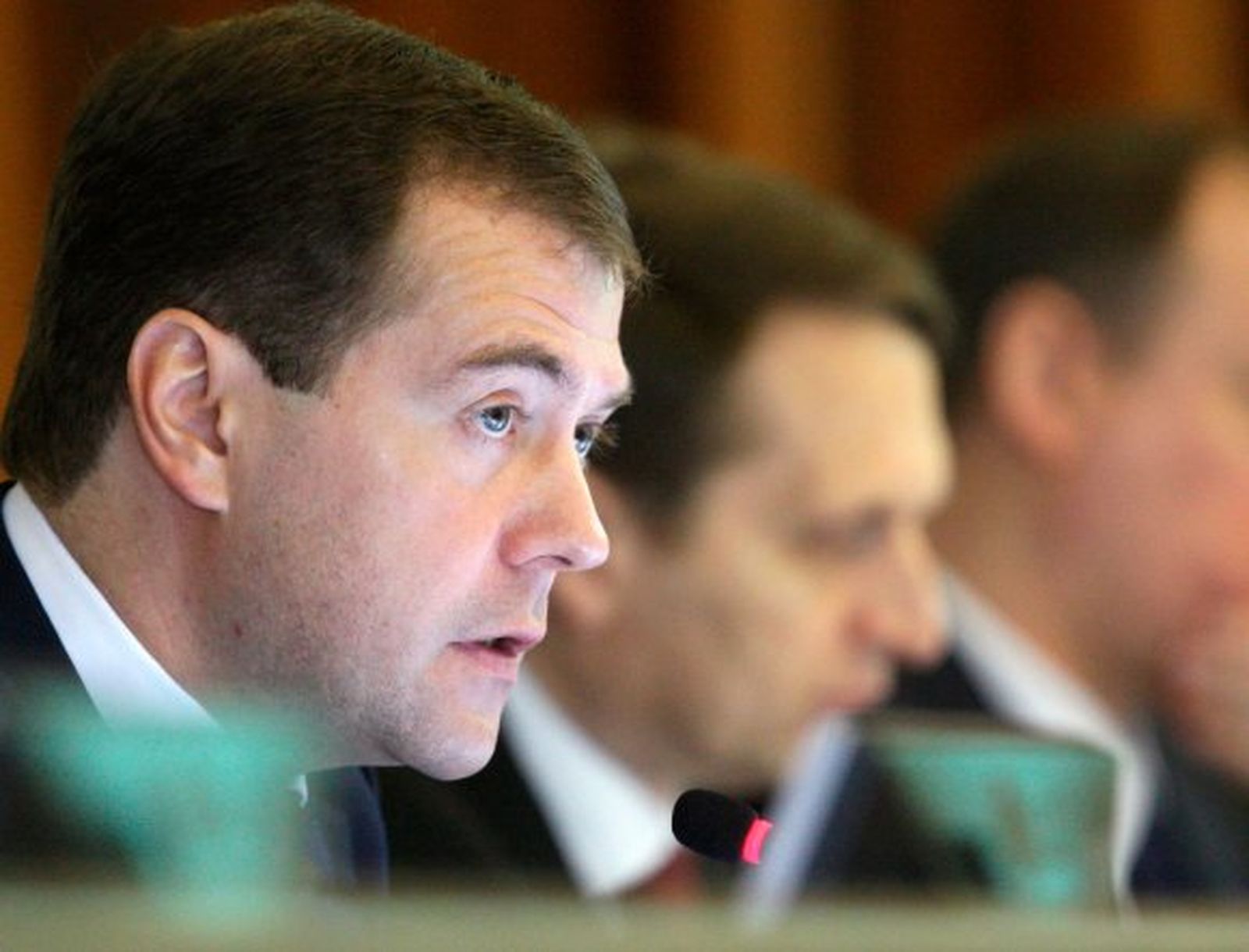 Medvédev exige dimisiones en el Ministerio del Interior tras el atentado suicida