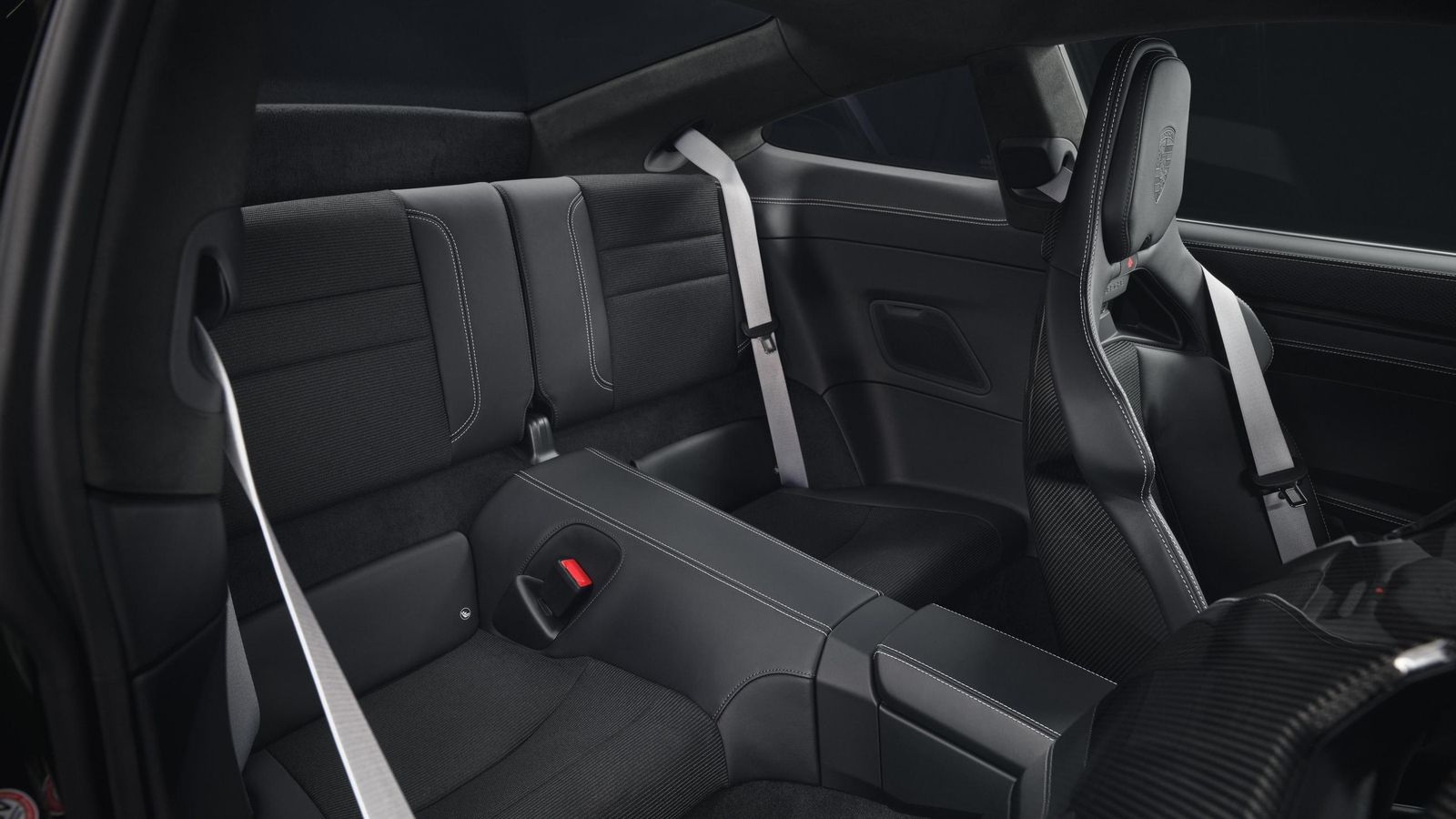 En el Porsche 911 GT3 Touring se pueden incorporar dos plazas más traseras.