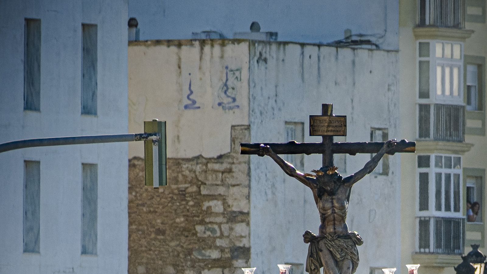 Las imágenes del traslado de La Palma a su templo después de refugiarse en Catedral por la lluvia