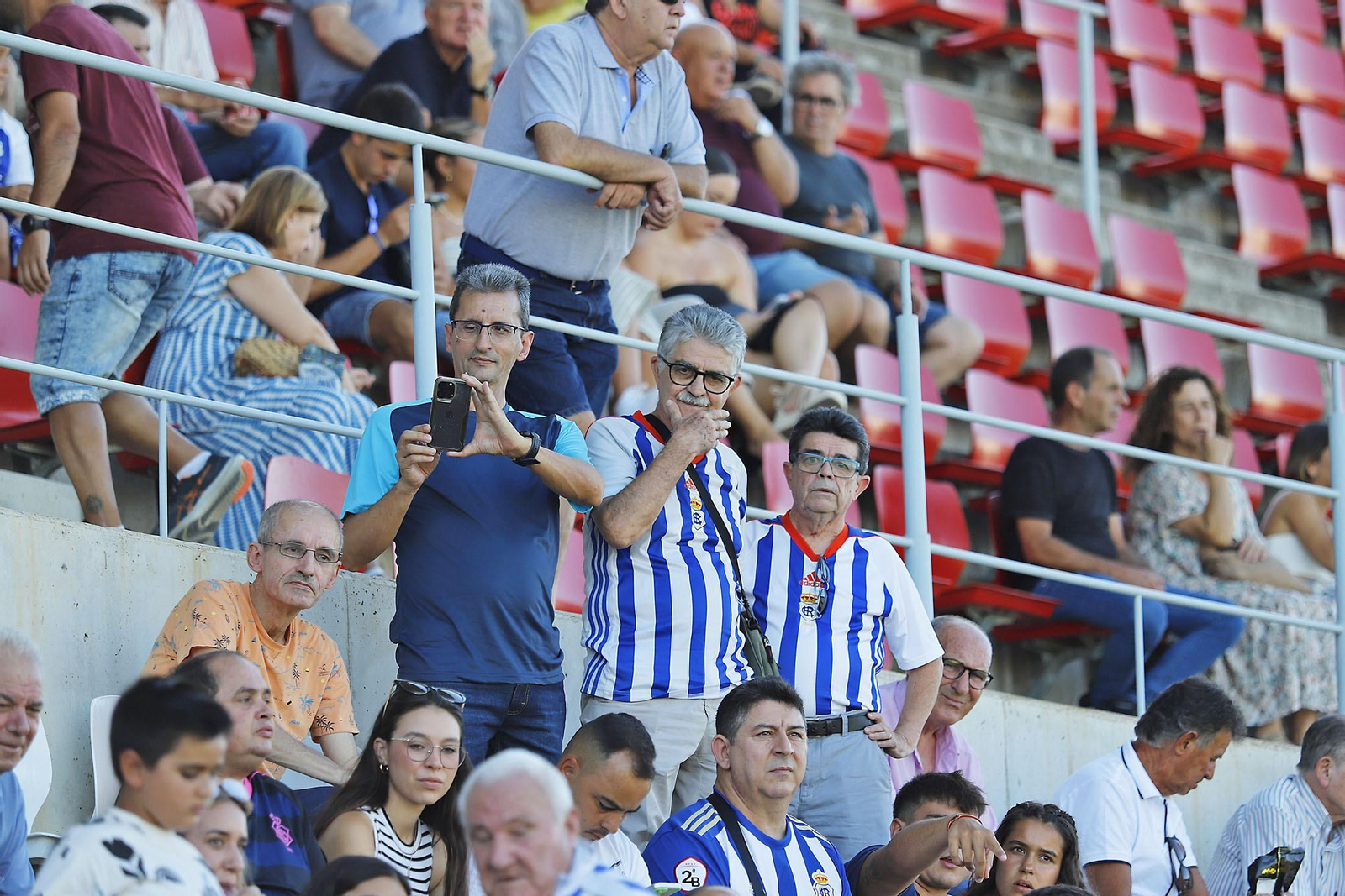 Imágenes del partido entre el Cartaya y el Recreativo de Huelva