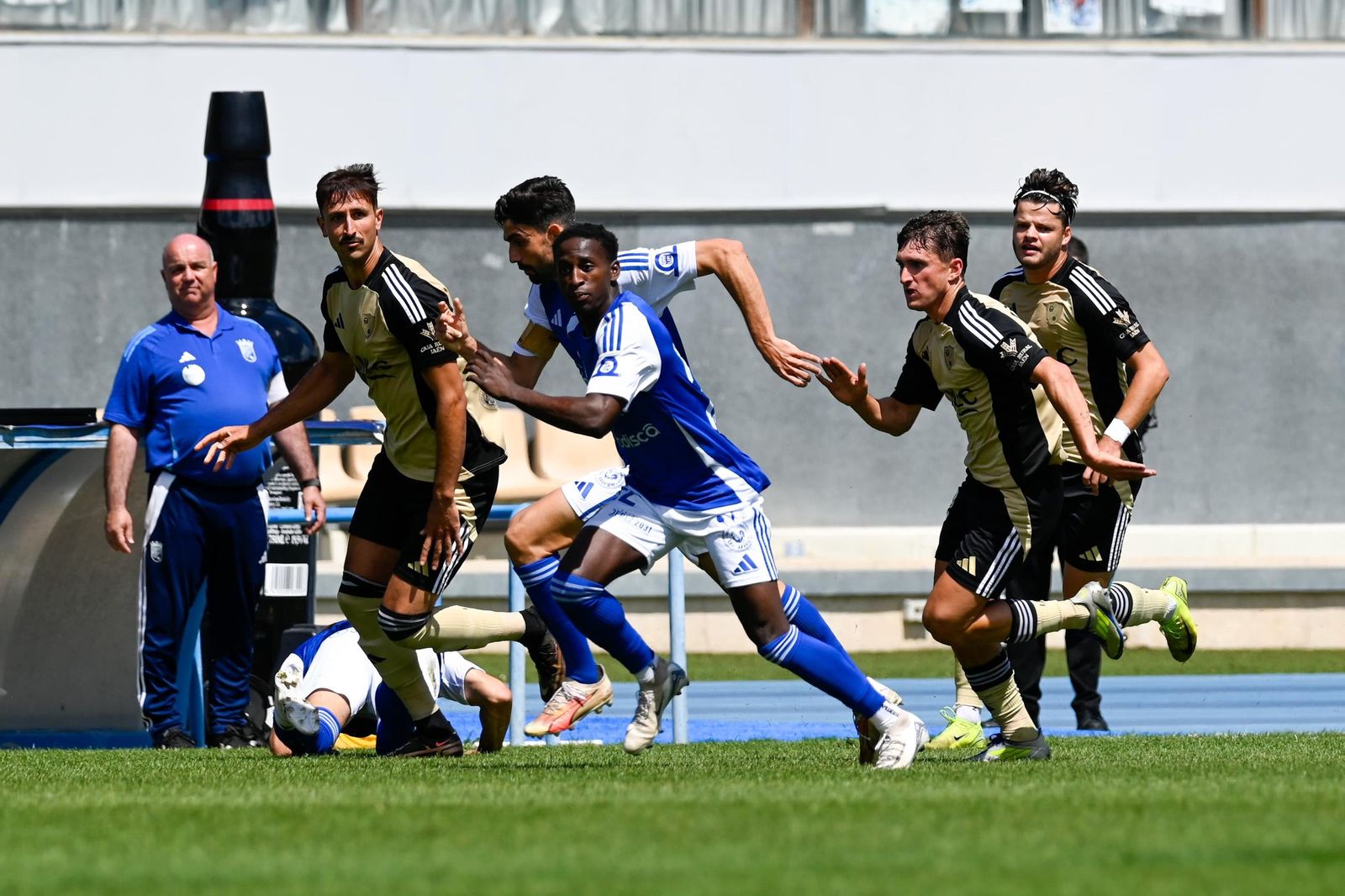 Las imágenes del último partido de Liga del Xerez CD contra el Linares