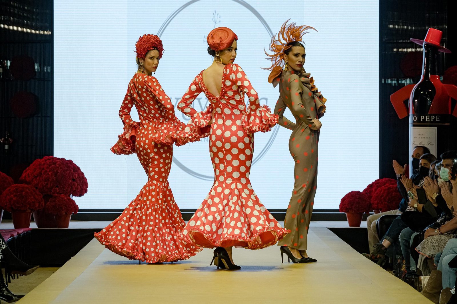 El desfile de Yuyadas, José Raposo y Twins Emelos en Pasarela Flamenca de Jerez, todas las fotos