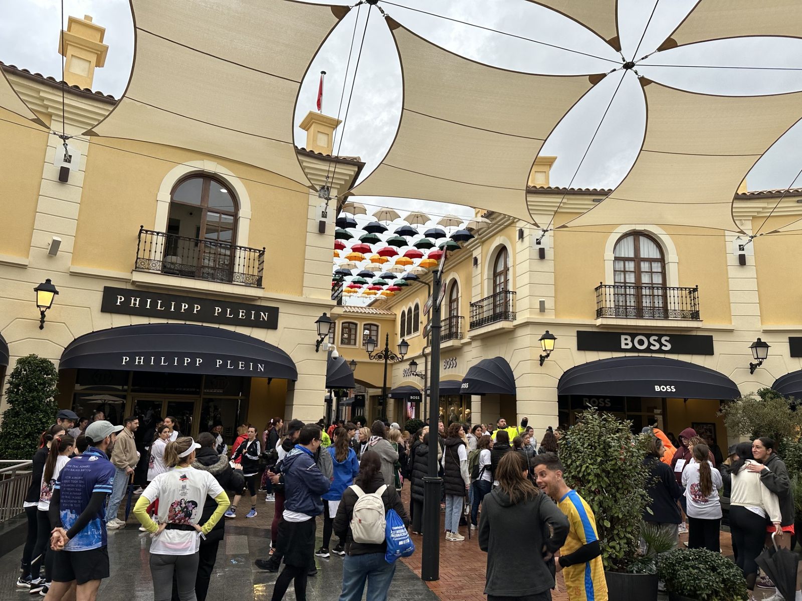 La salida se situará en la entrada principal de McArthurGlen