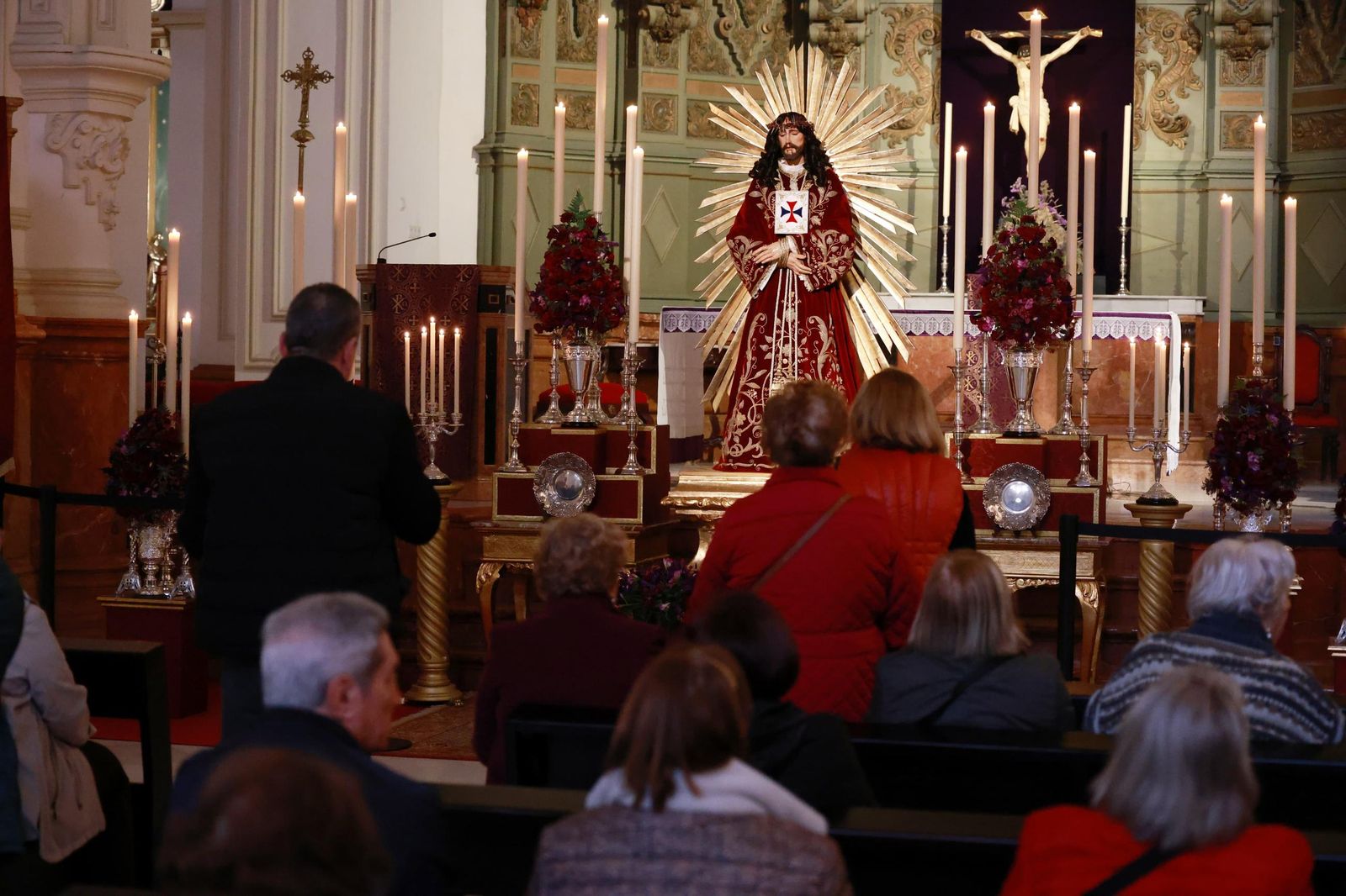 Cristo Medinaceli, protagonista del primer viernes de cuaresma de Málaga, en imágenes