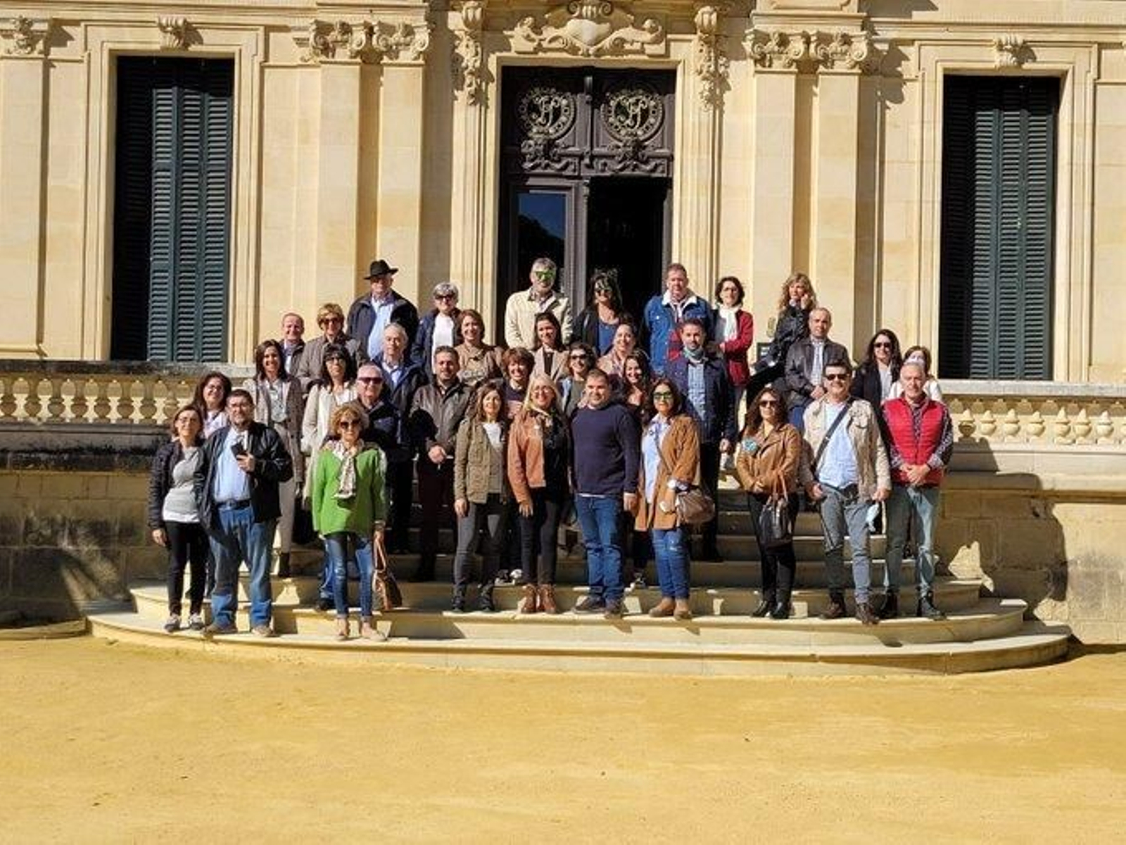 Agentes de viajes de DIT Gestión durante una visita a la Real Escuela de Arte Ecuestre de Jerez