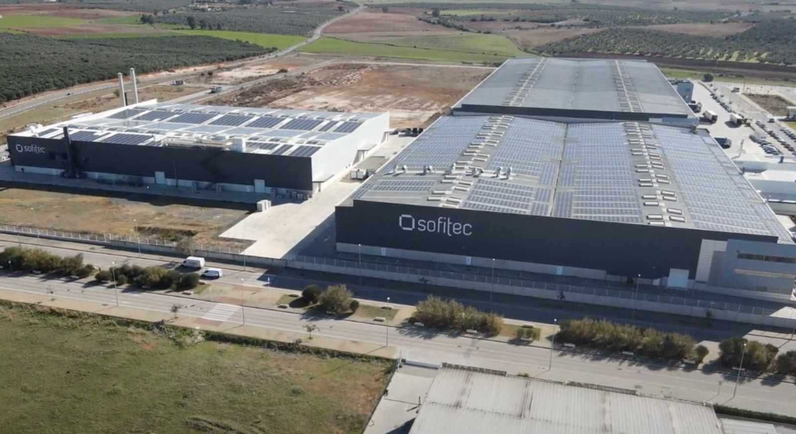 Fábrica de Sofitec en el parque logístico de Carmona
