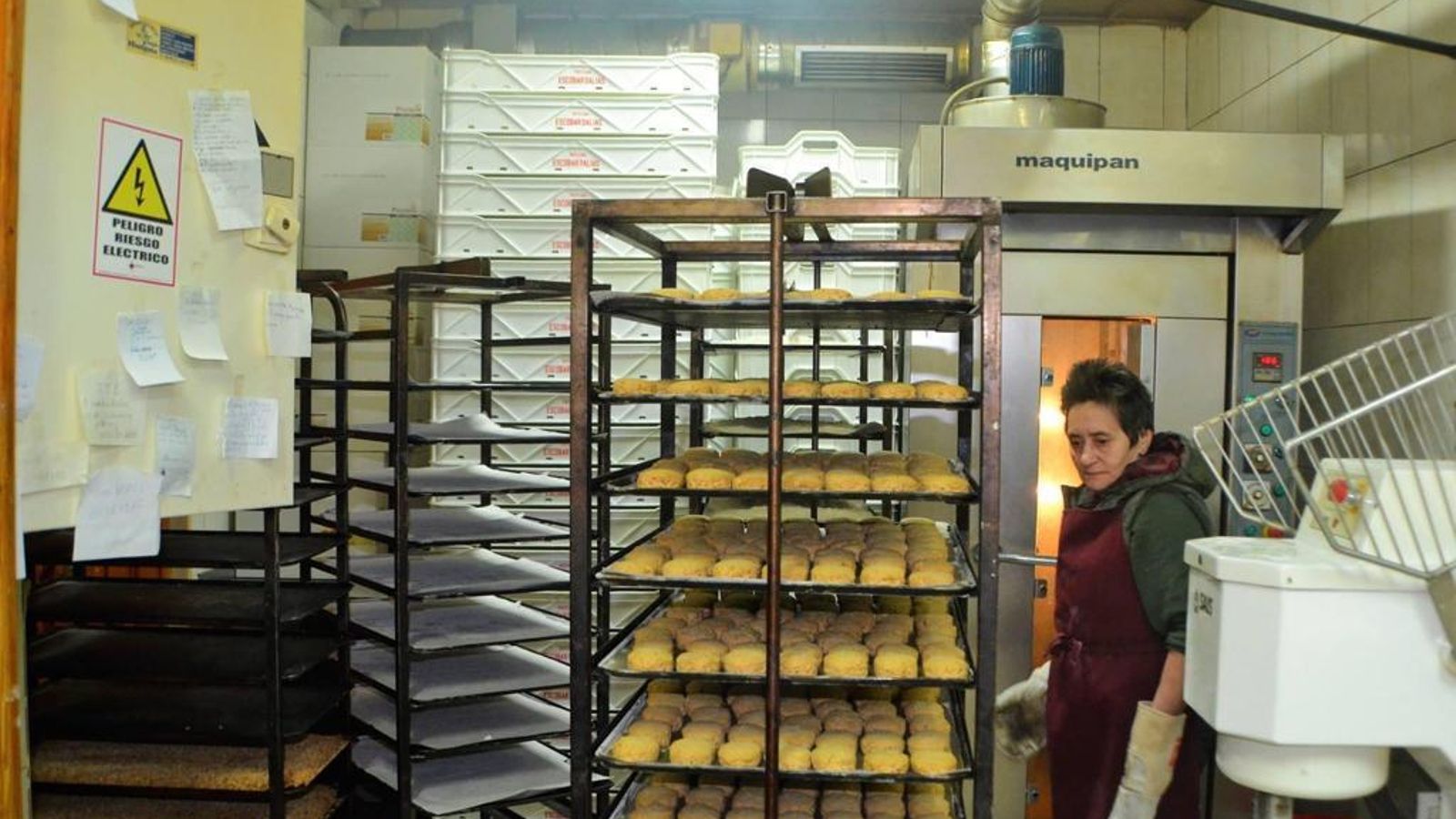 Carros de berlinas, donuts, palmeritas, gofres... Todo casero y recién hecho.