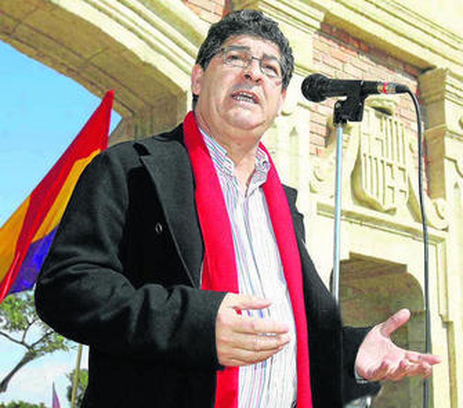 La coalición PSOE-IU es conocida por menos de la mitad