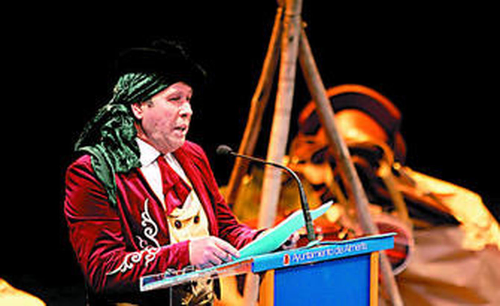 Antonio López Maldonado durante la lectura del pregón de Carnaval.