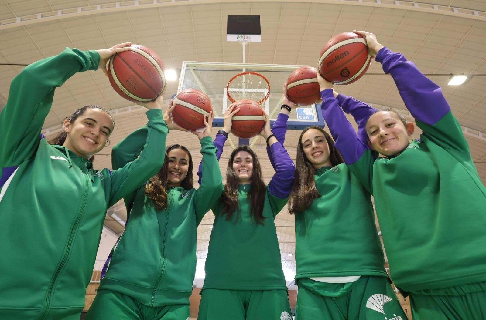 Andrea Gutiérrez, Carmen Ruiz, Elena Moreno, Rocío Ramírez y Marta Ortega