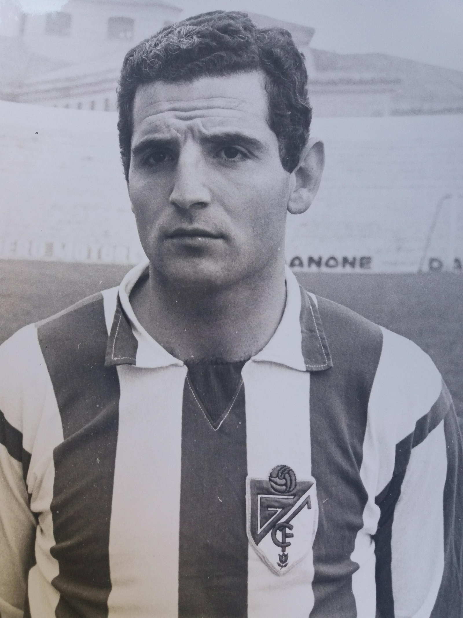 Mariano Santos, en la temporada 66-67, en la que el Granada bajó a Segunda