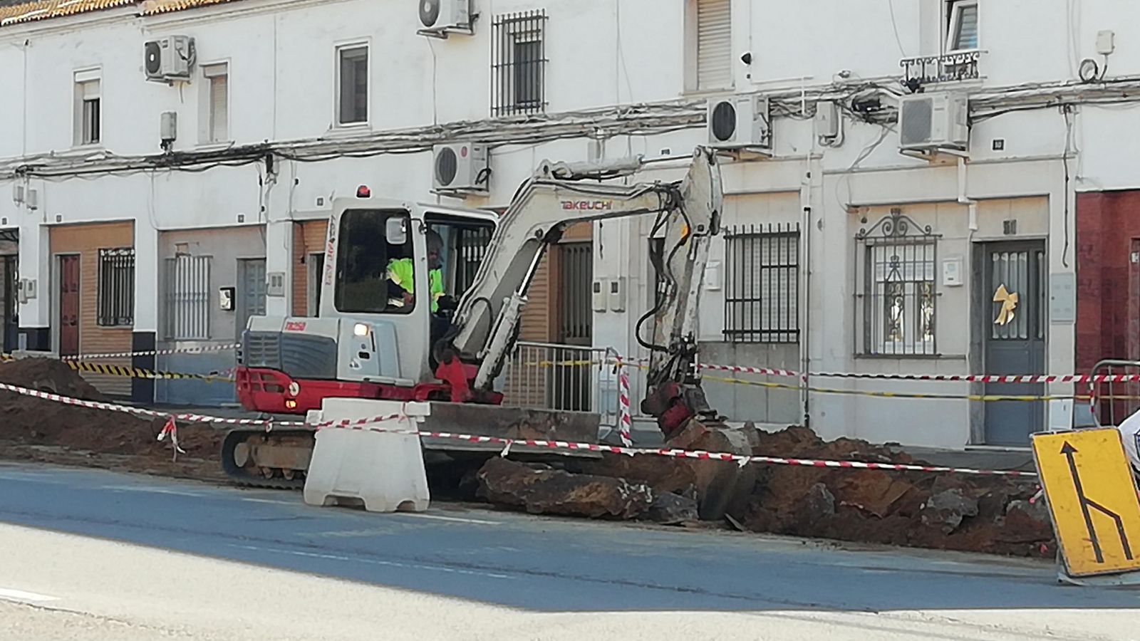 Obras en la Avenida Santa Marta.