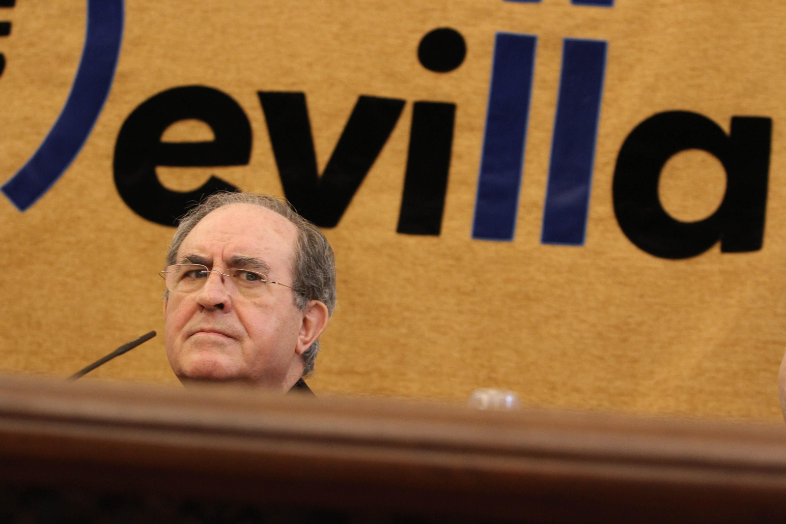 Monseñor Asenjo, durante su episcopado en Sevilla. Monseñor Asenjo, durante su episcopado en Sevilla.