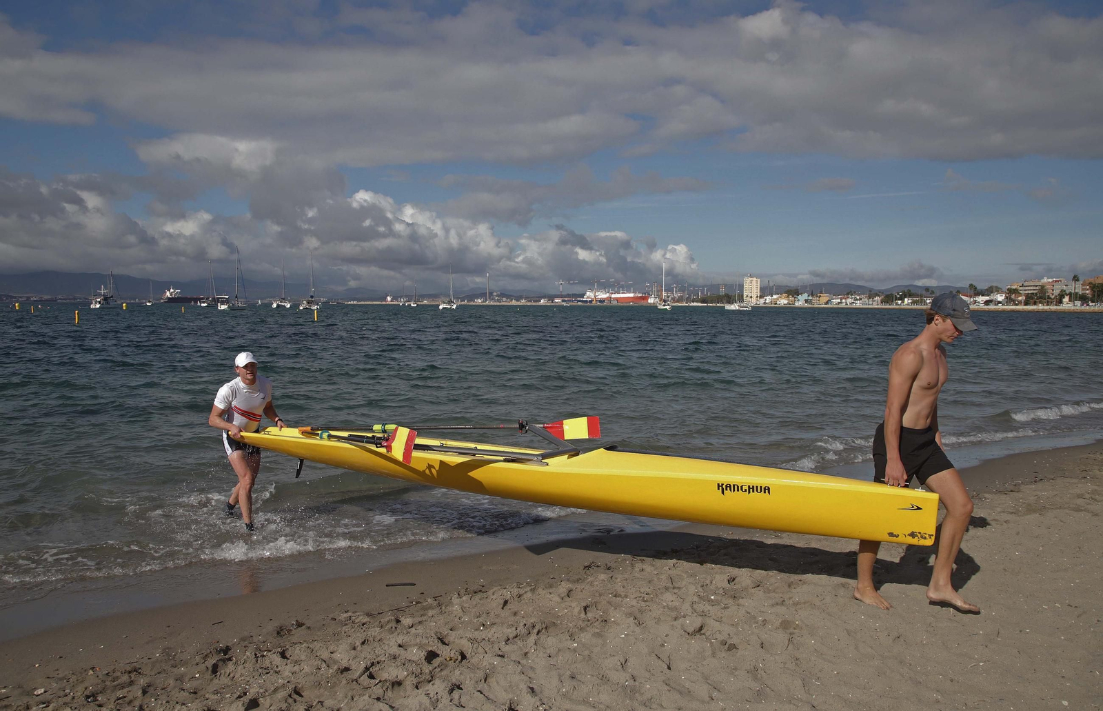 Las fotos de la jornada final de la Copa de la Juventud Europea de remo beach sprint de La Línea