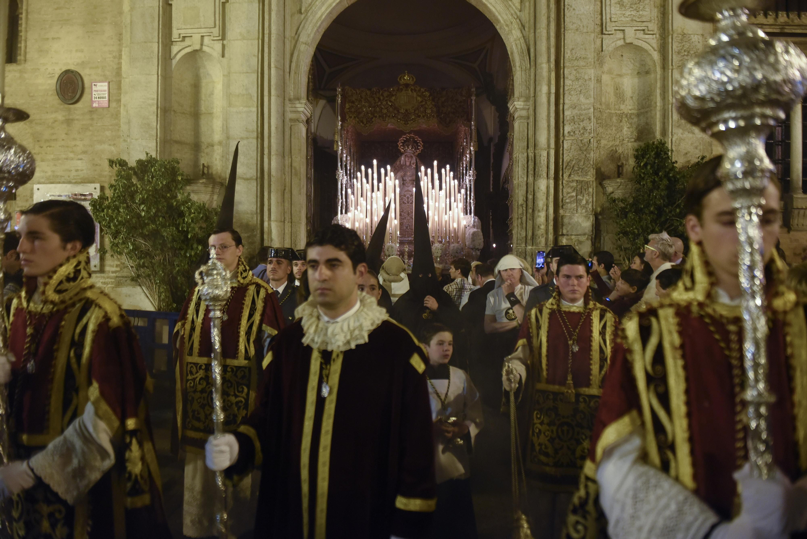 La Hermandad de Cristo de Burgos, en imágenes